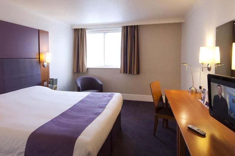 Premier Inn Birmingham South Rubery Esterno foto