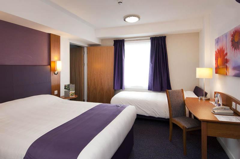 Premier Inn Birmingham South Rubery Esterno foto