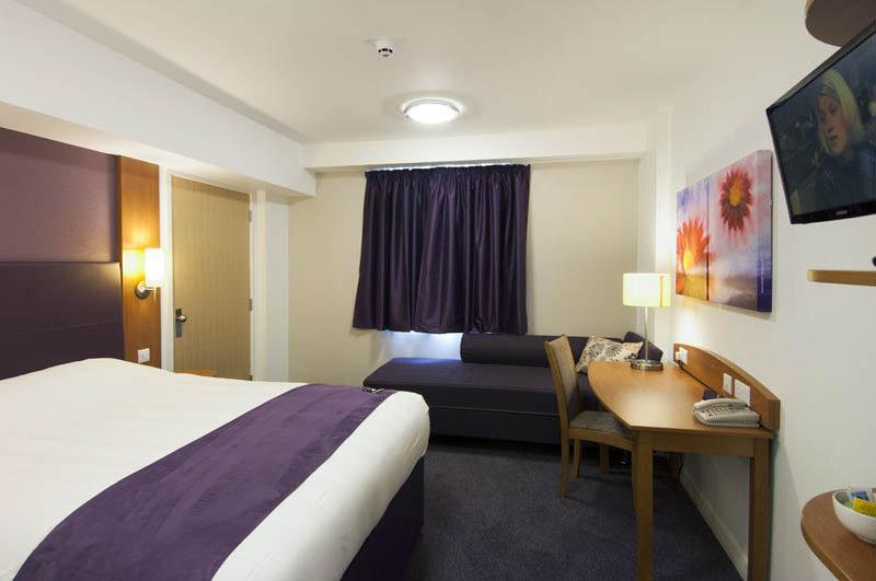 Premier Inn Birmingham South Rubery Esterno foto